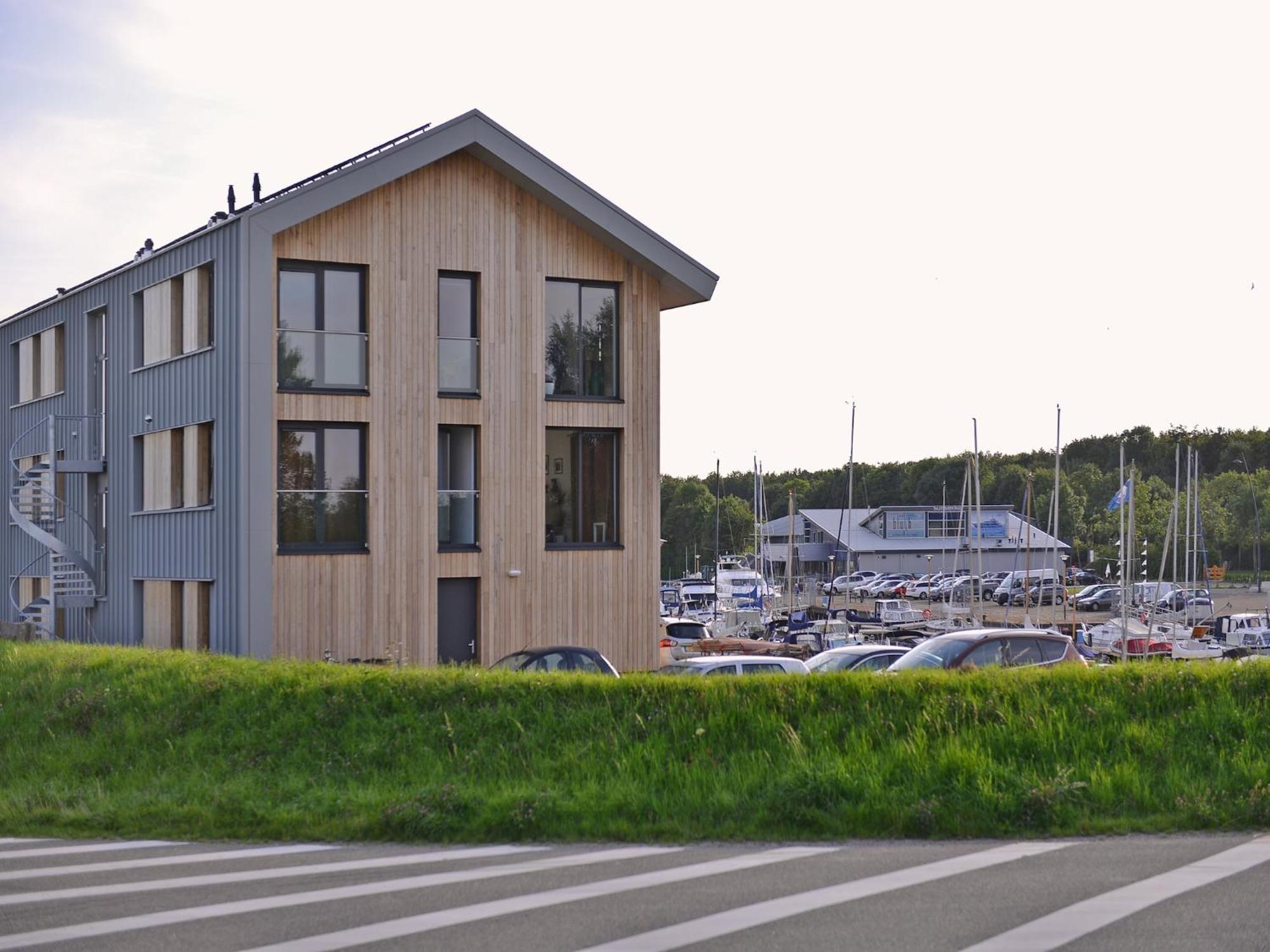 Waterlodge Blue Lagoon On A Jetty For 4 People Kamperland Exterior photo